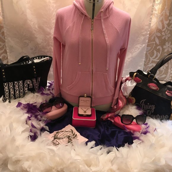 COPY - GORGEOUS authentic vintage baby pink terry cloth hoodie and necklace set! - Picture 12 of 15